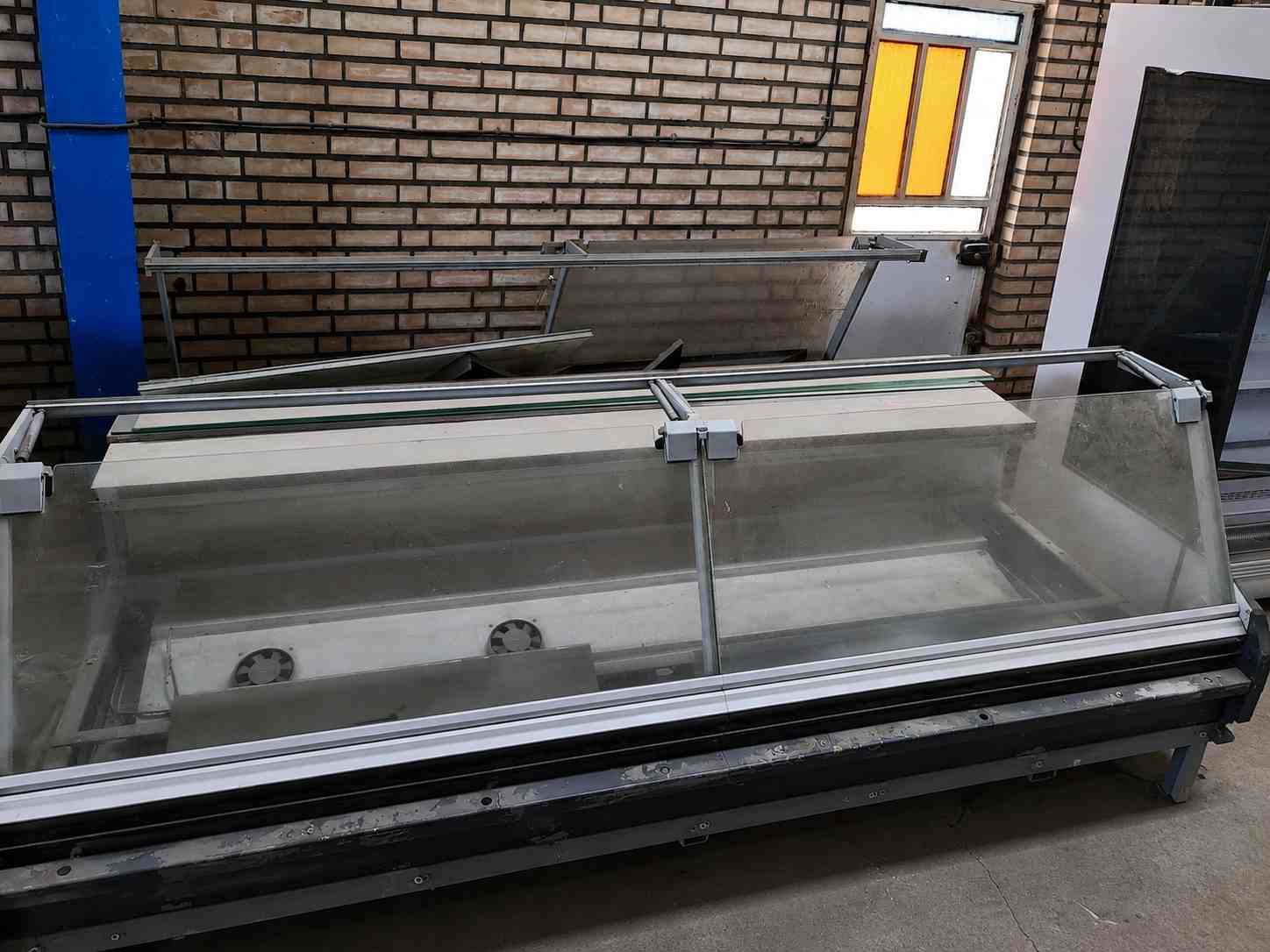 یخچال ویترینی فروشگاهی سهام2.5متری سرما مدل آبشار – دست دوم